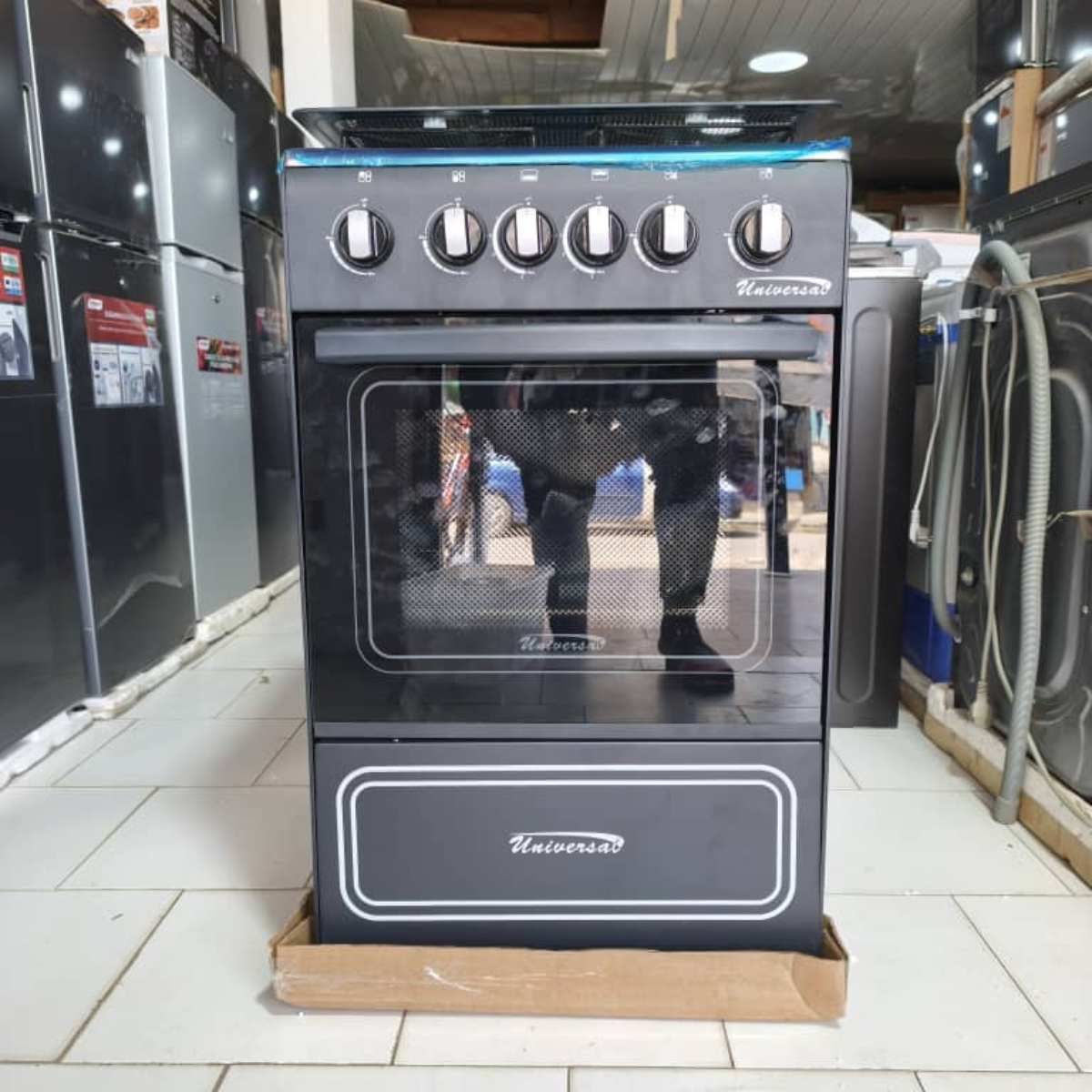 Gazinière 4 feux 🔥2 fours Allumage automatique  Marque : Universal